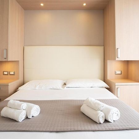 Hotel Adriatic&Beauty Римини Екстериор снимка