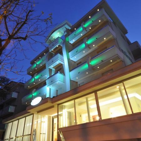 Hotel Adriatic&Beauty Римини Екстериор снимка