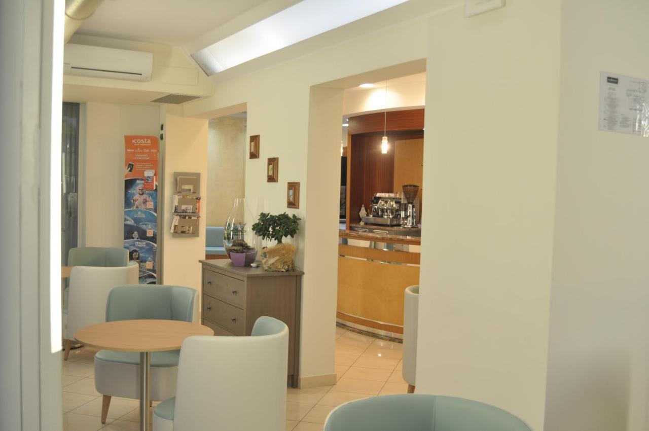 Hotel Adriatic&Beauty Римини Екстериор снимка