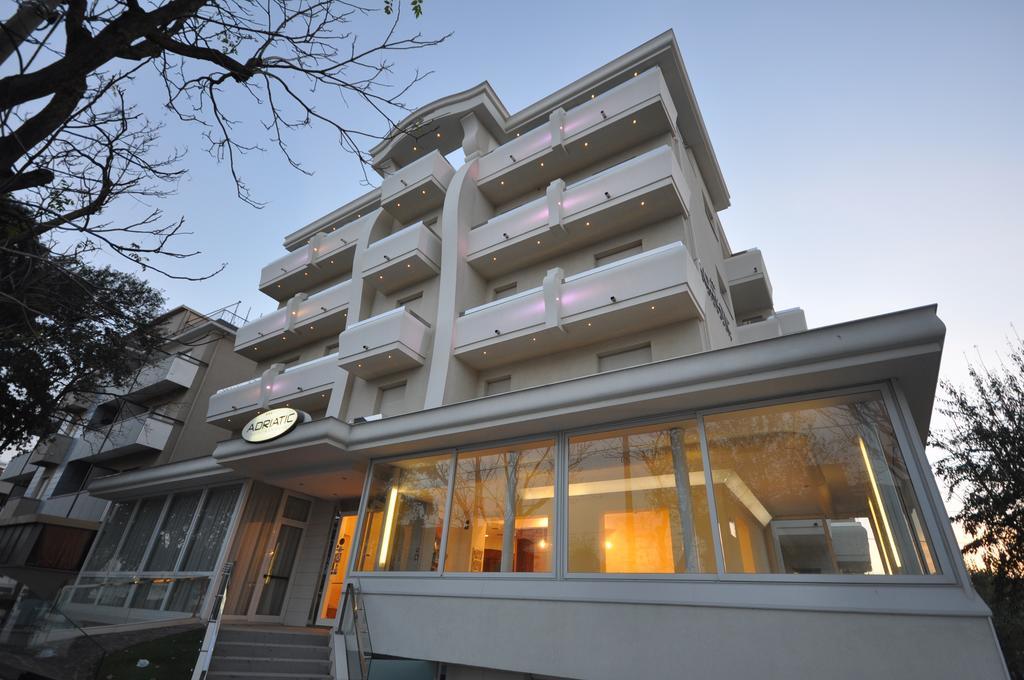 Hotel Adriatic&Beauty Римини Екстериор снимка