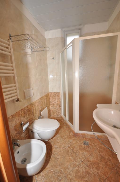 Hotel Adriatic&Beauty Римини Екстериор снимка