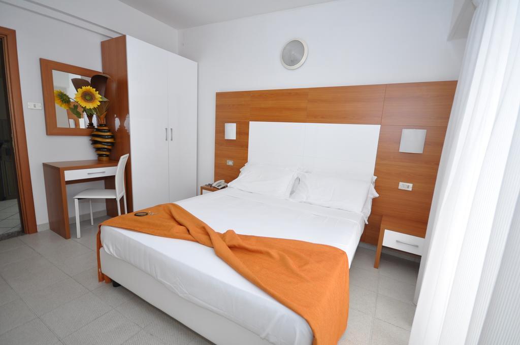 Hotel Adriatic&Beauty Римини Стая снимка