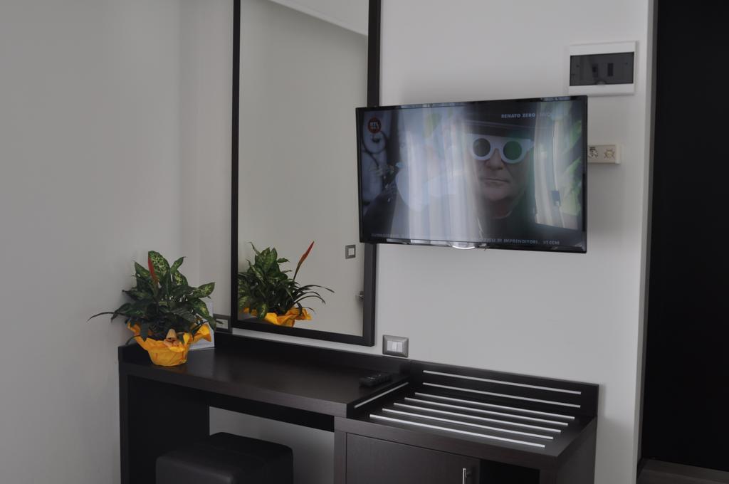 Hotel Adriatic&Beauty Римини Екстериор снимка