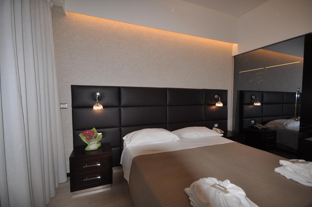 Hotel Adriatic&Beauty Римини Екстериор снимка